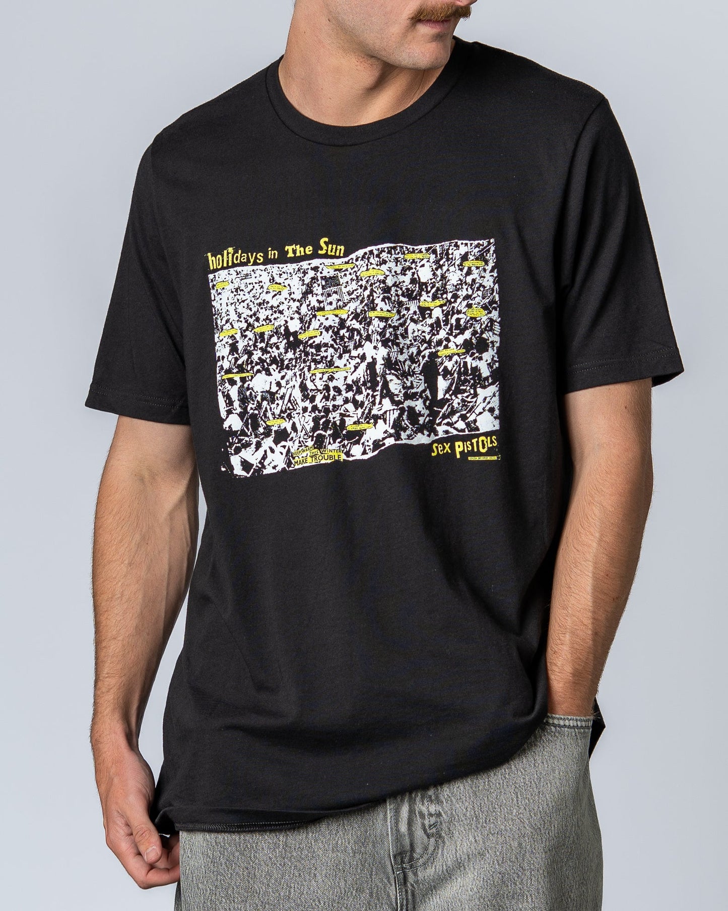 Sex Pistols Holidays In The Sun S/S Tee - Black