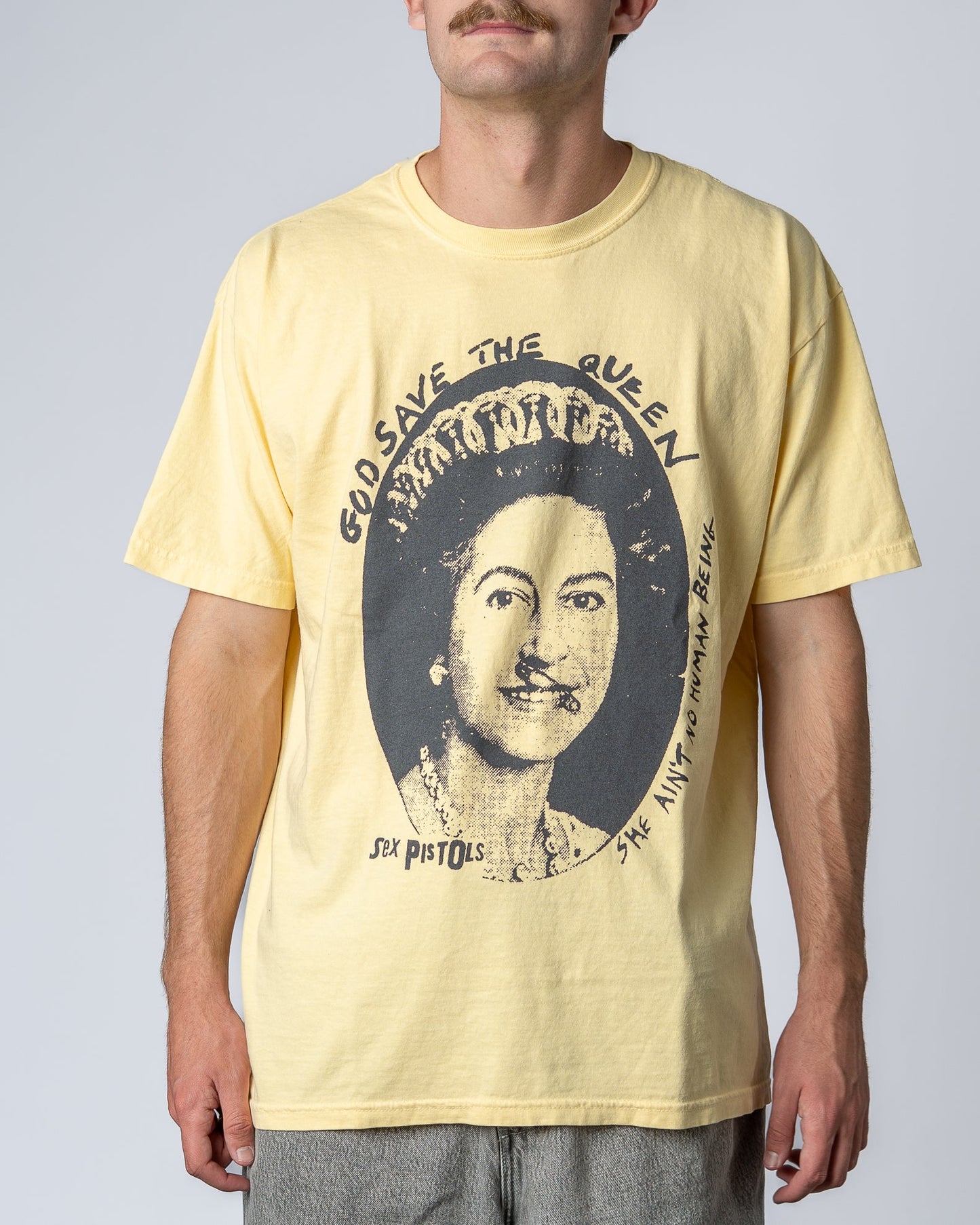Sex Pistols God Save The Queen Heavyweight S/S Tee - Butter